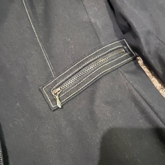 Tahari Women's Dark Navy Blue Suit Jacket with White Stitching - Picture 6 of 6